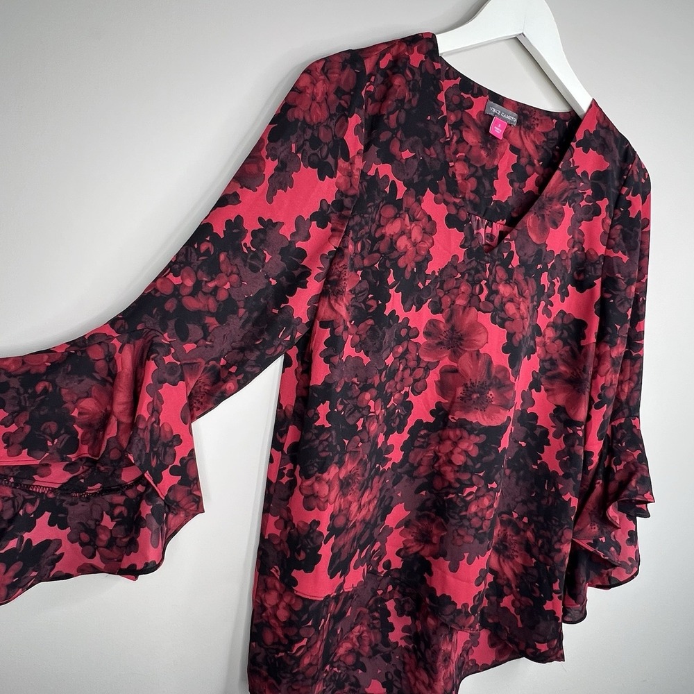 Vince Camuto Womens Dark Floral Whimsigoth Top Sz S Bell Sleeve Romantic